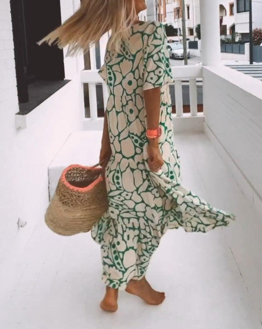 Ester hosszú virágos női köntös – rövid fodros ujjú és zöld krém nyári mintával