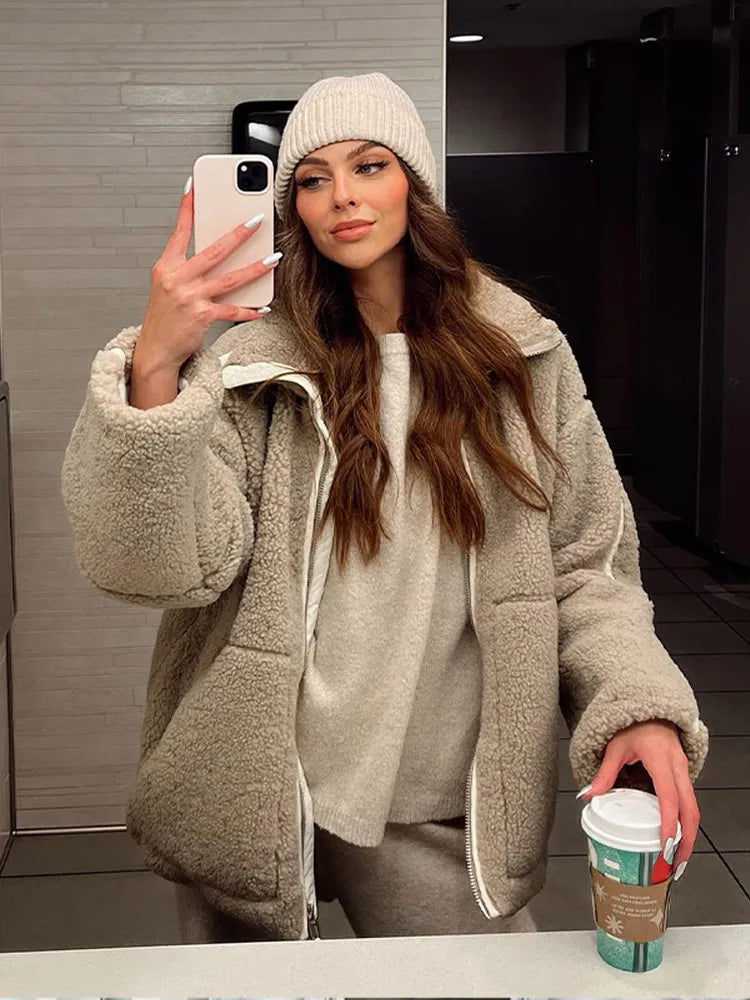 Fely Teddyjakke for kvinner – varm oversized kåpe med høy krage og ultramykt stoff
