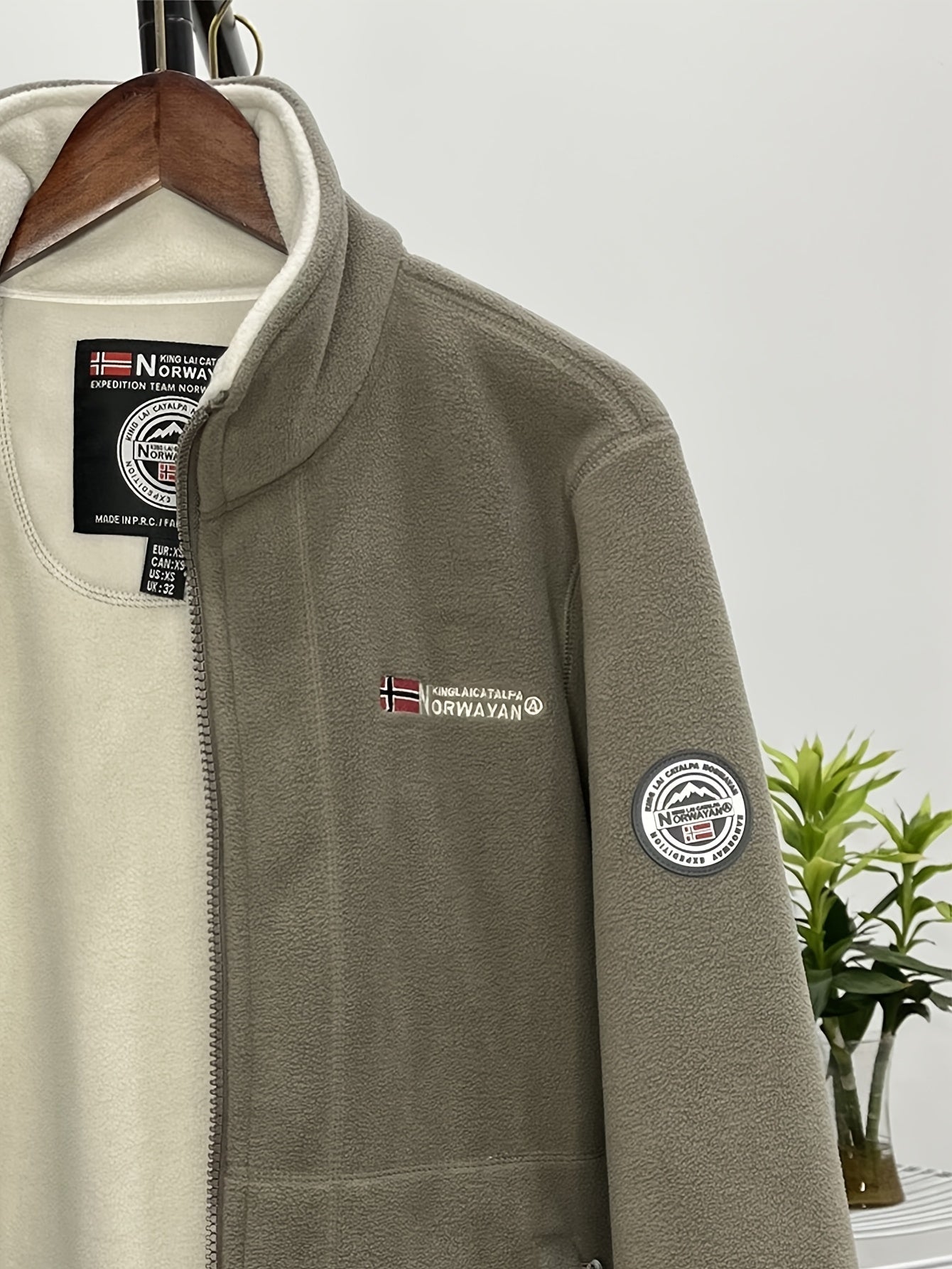 Julius Veste Πολαίρ Εξωτερικού Χώρου Ανδρική – Απαλή, Ζεστή & Ελαφριά με Προστατευτικό Γιακά