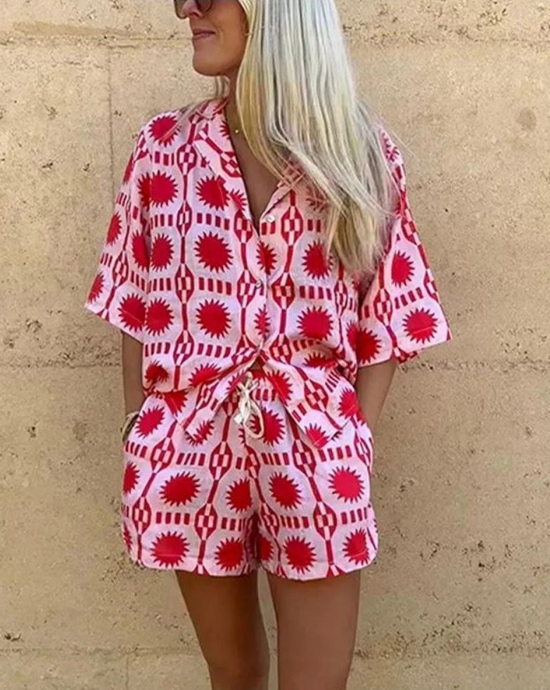 Ensemble Femme Giselle – Set d’Été Deux Pièces en Lin avec Imprimé Géométrique & Coupe Confort