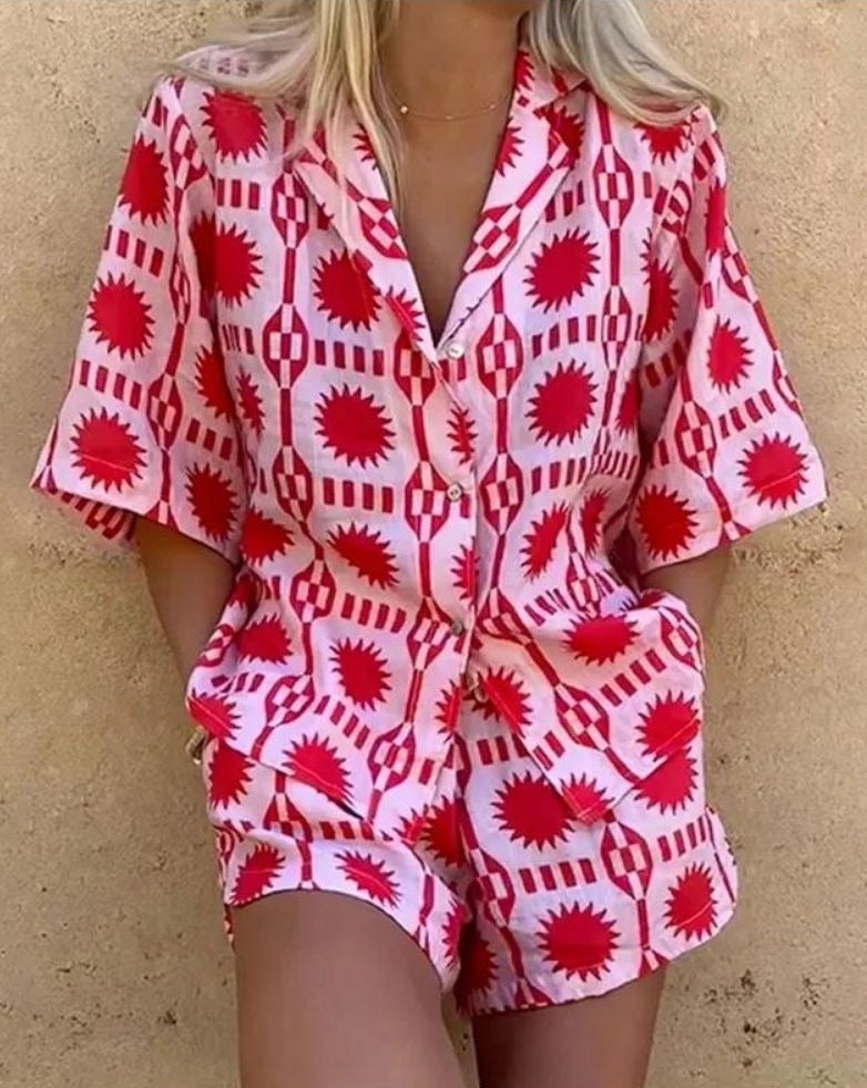 Damesensemble Giselle – Tweedelig Zomerset van Linnen met Geometrische Print & Comfortabele Pasvorm