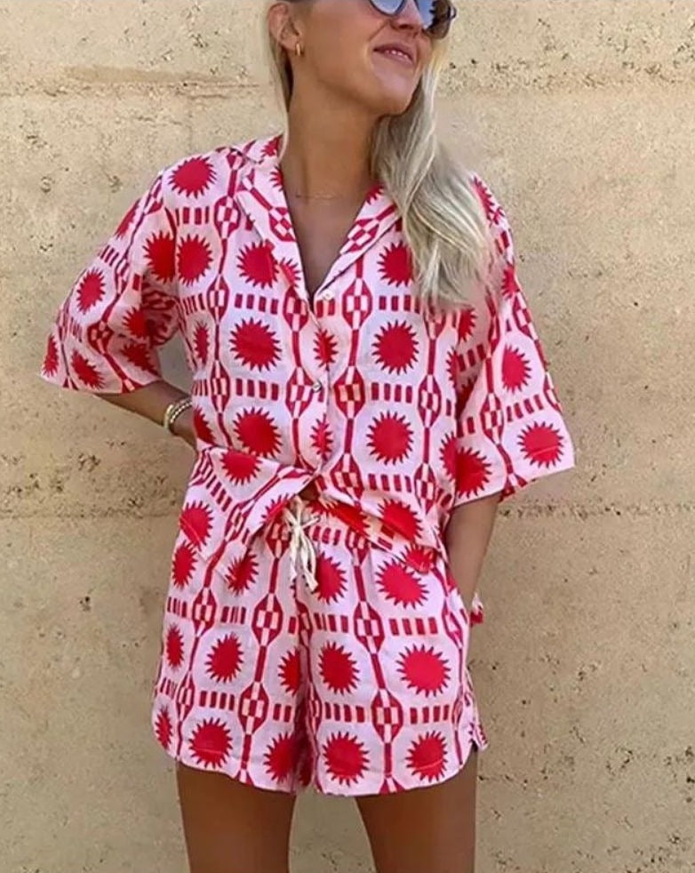 Damesensemble Giselle – Tweedelig Zomerset van Linnen met Geometrische Print & Comfortabele Pasvorm