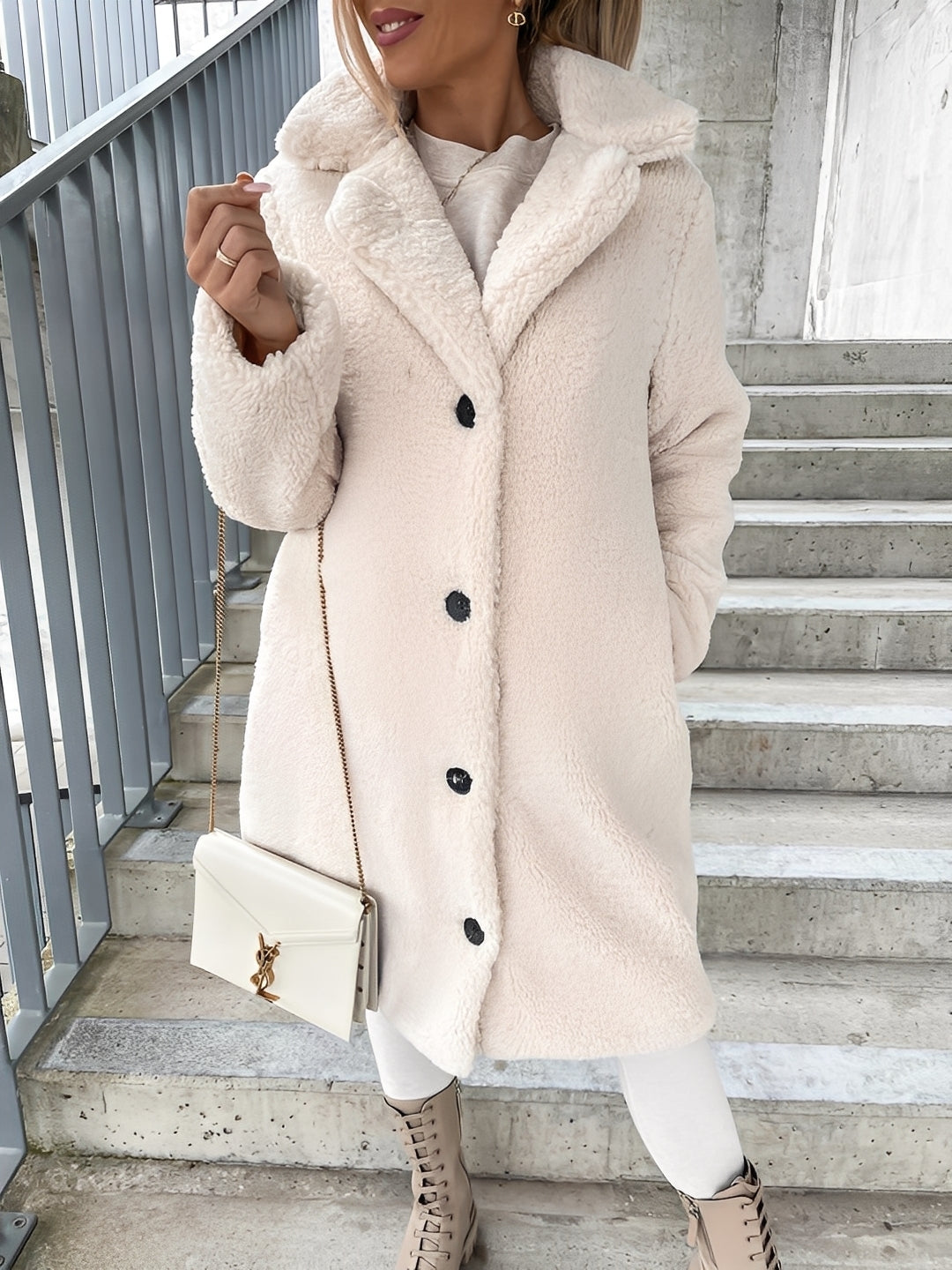 Olive – Damejakke i fleece – Blød og varm vinterfrakke med moderne og feminin pasform