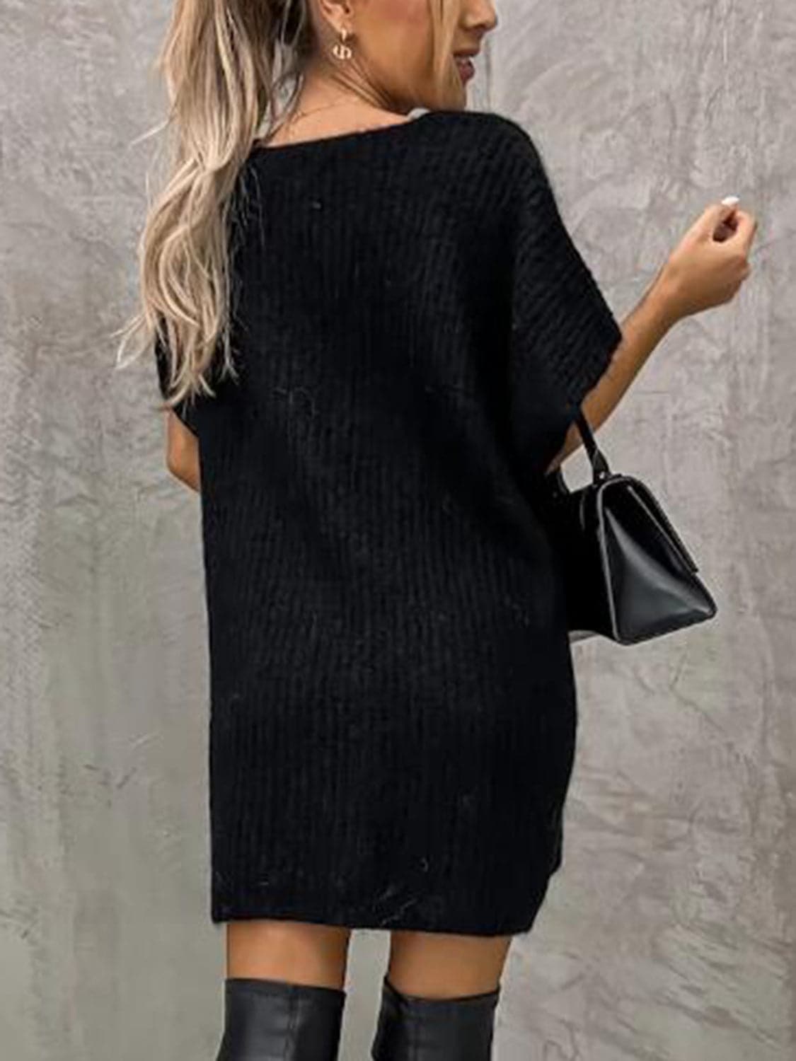 Francesca Robe Tricotée pour Femme – Maille Douce avec Col en V, Coupe Décontractée, Manches Courtes et Poches Avant