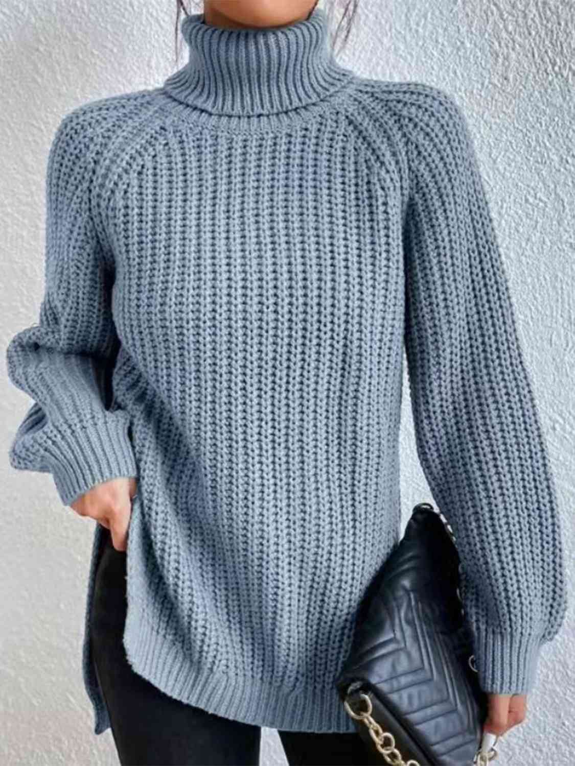 Angela Pull Femme – Pletený rolák s bočním rozparkem, elegantní pro podzim/zimu
