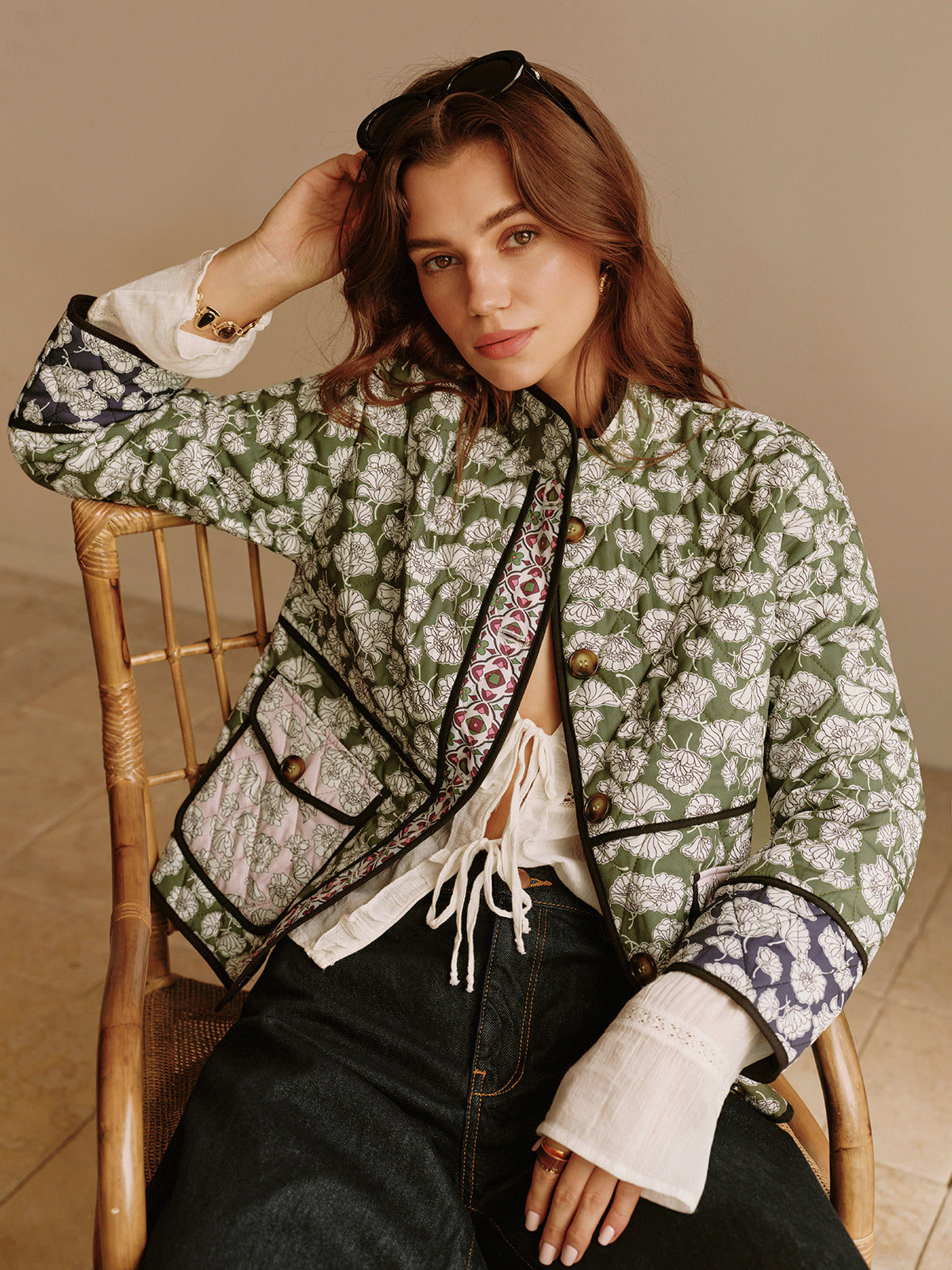 Lennox Virágos Párnázott Mellény – Többszínű, Bohém és Eredeti Egyedi Stílusért