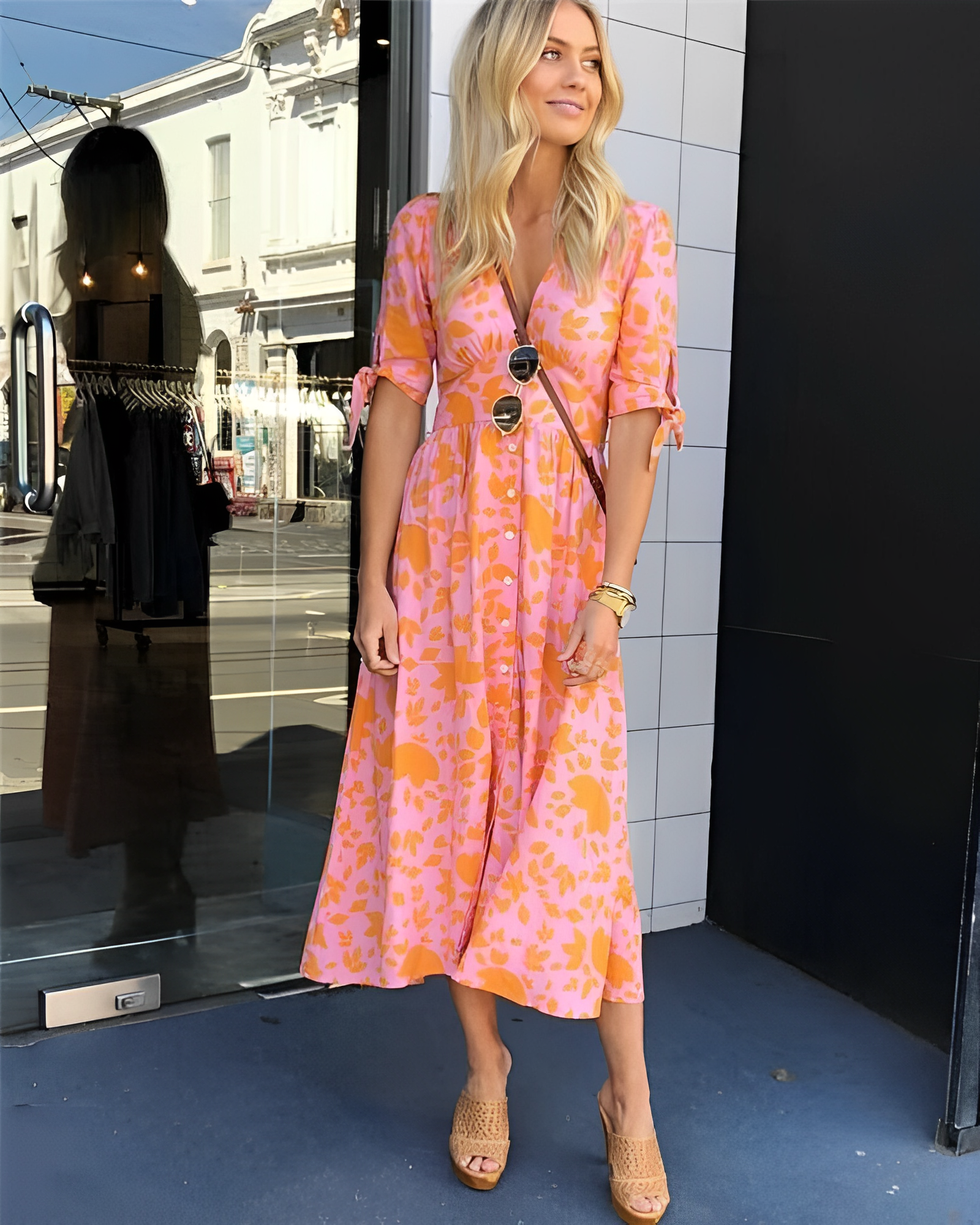 Gigi Robe Femme – Elegant orange kjole i luksusstof med flatterende snit og tidløs stil