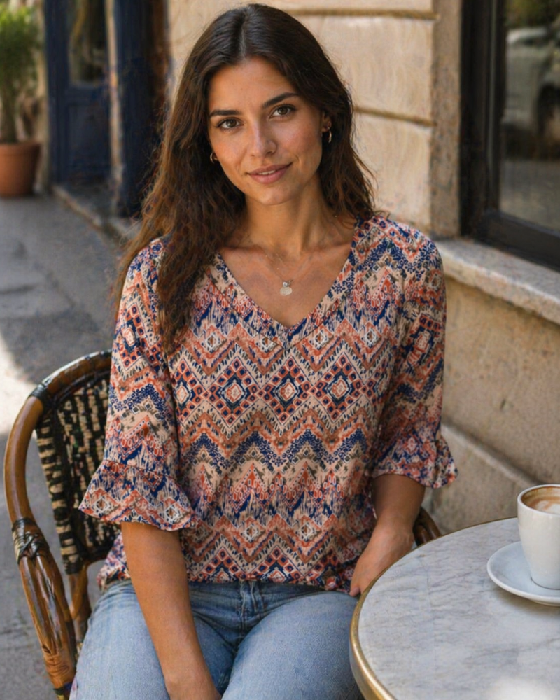 Alina Tunică Damă – Top cu Guler în V, Mâneci 3/4 cu Volane și Croială Fluidă Elegantă