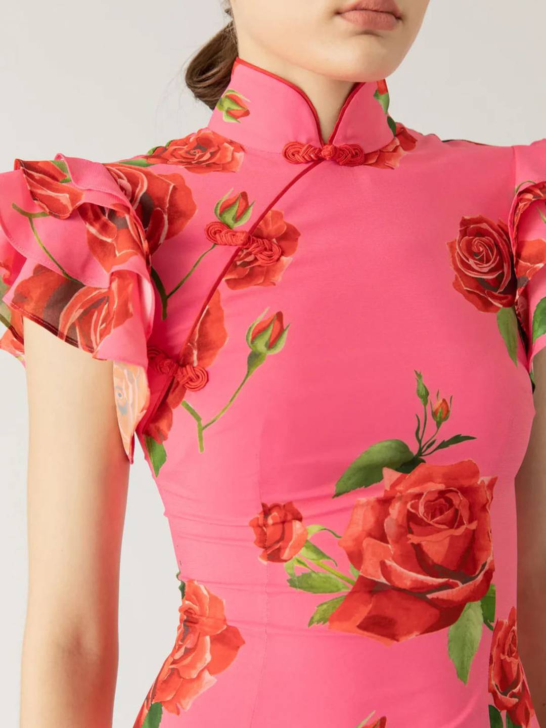 Thalia Aftenkjole Kvinde – Elegant Lang Blomstret Kjole med Flæser, Mao-krave & Knapdetalje