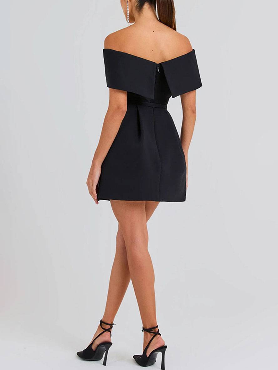 Haziel női koktélruha – ujjatlan, csónaknyakú, övvel és elegáns szabással készült pörgős ruha