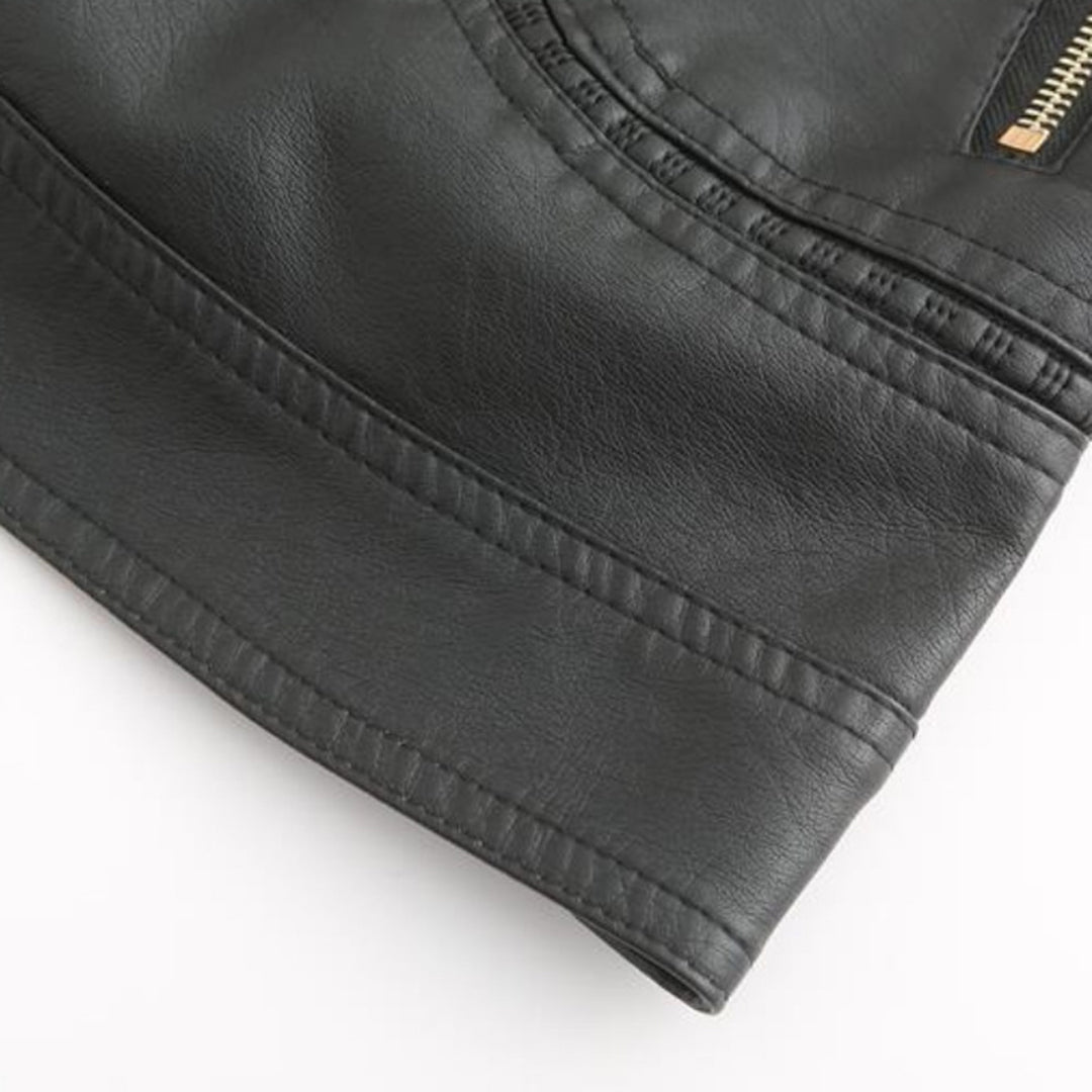 Giacca in pelle da donna Janiyah: elegante collo alto, cerniere e stile moderno