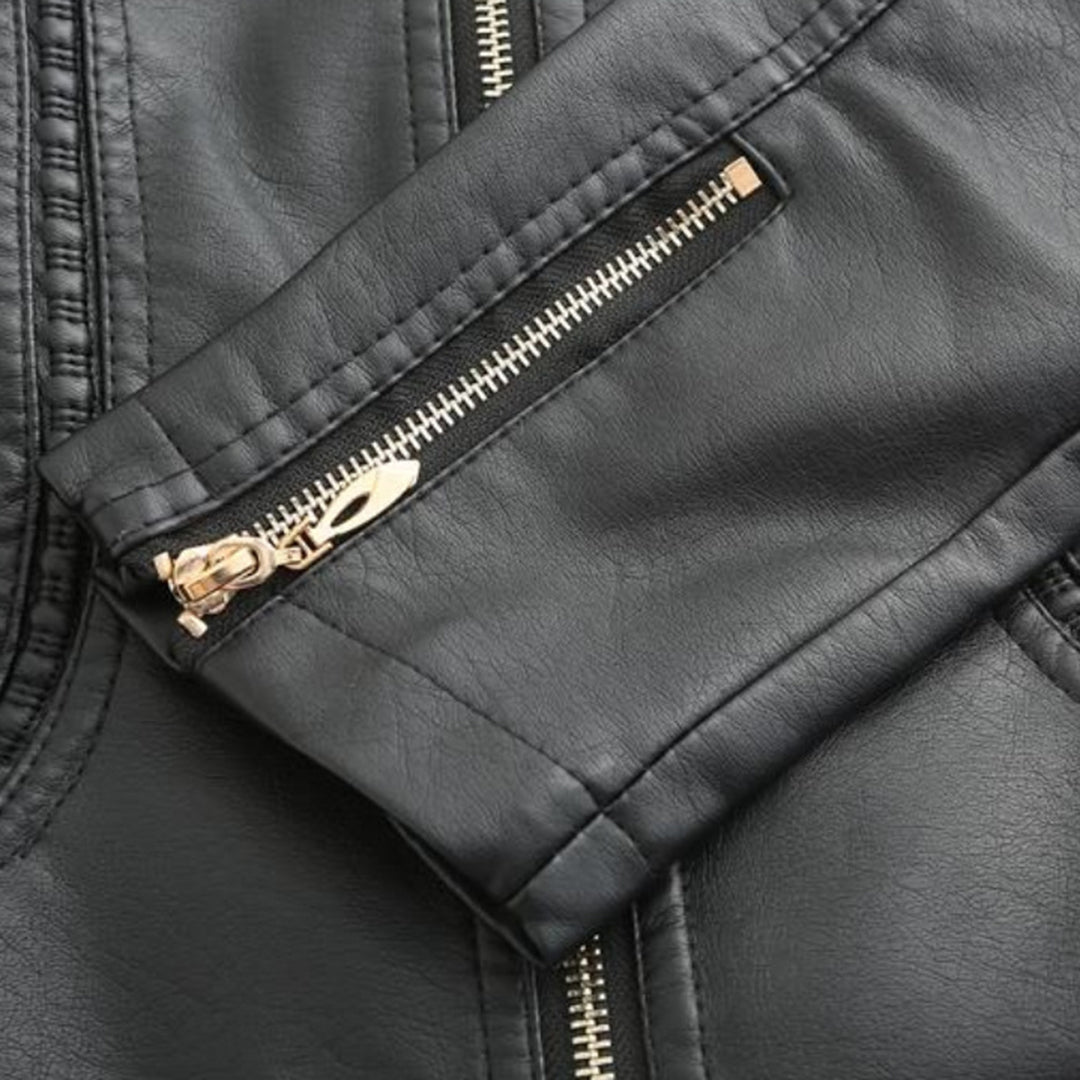 Giacca in pelle da donna Janiyah: elegante collo alto, cerniere e stile moderno