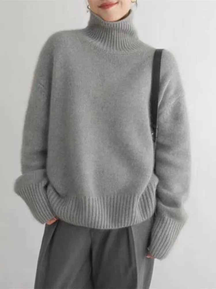 Sweter damski Seraphina – wygodny, prążkowany golf, szykowny styl na zimę