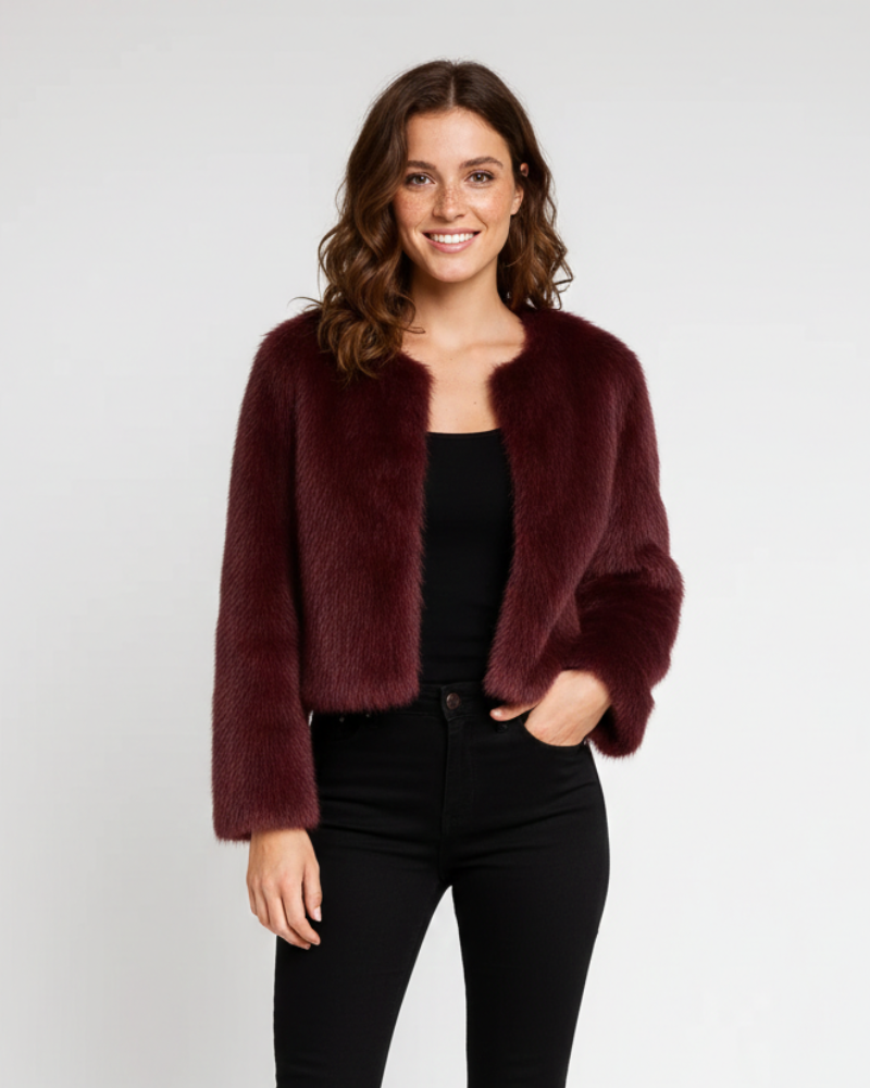 Millie Korte Damesjas Winter – Gestructureerde Snit, Rechte Lijn & Weelderige Elegantiek