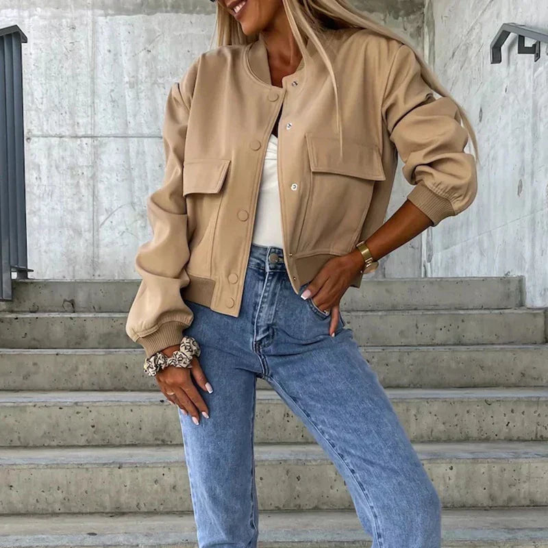 Paula Veste Bomber Femme – Stil scurt cu buzunare cu clapetă & look urban la modă