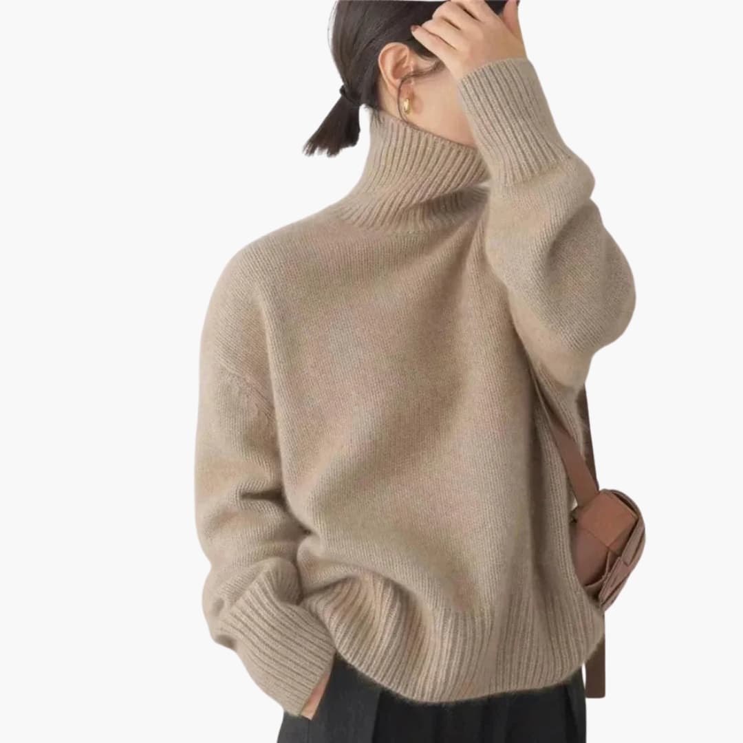 Lucy Pull Woman with Turtleneck – Soft Ribbed Knit with Long Sleeves and High Collar