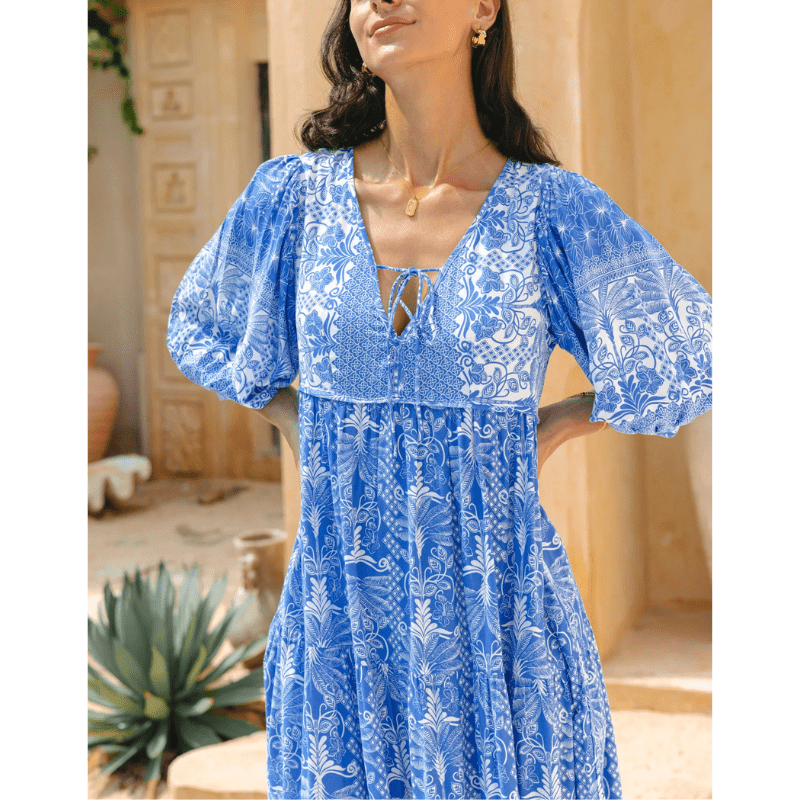 Rosina Robe Longue Looksy – Abstrakt bohemeprint & lagdelt flydende snit