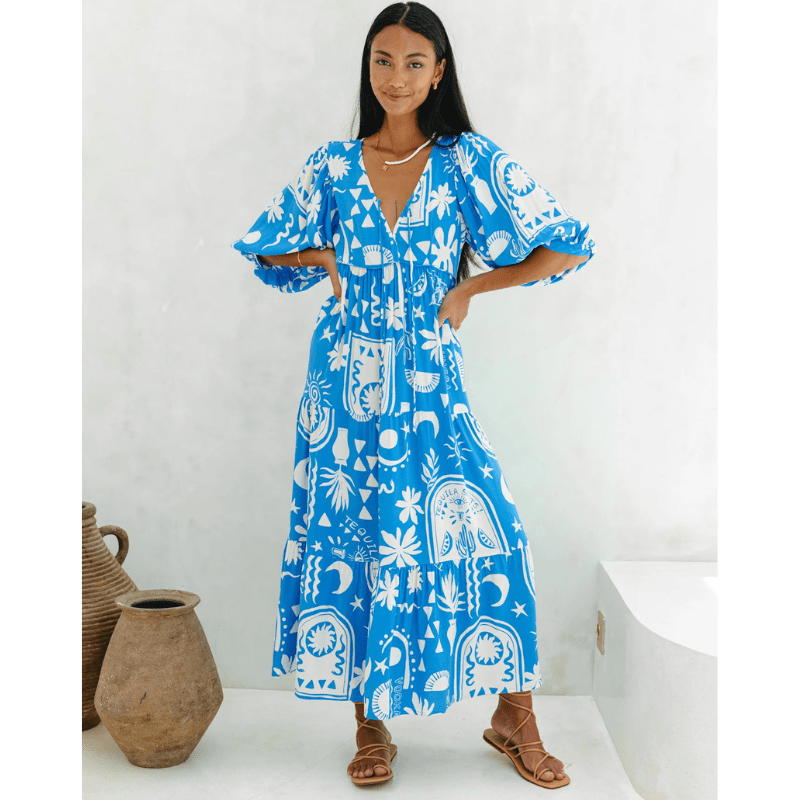 Rosina Robe Longue Looksy – Abstrakt bohemeprint & lagdelt flydende snit