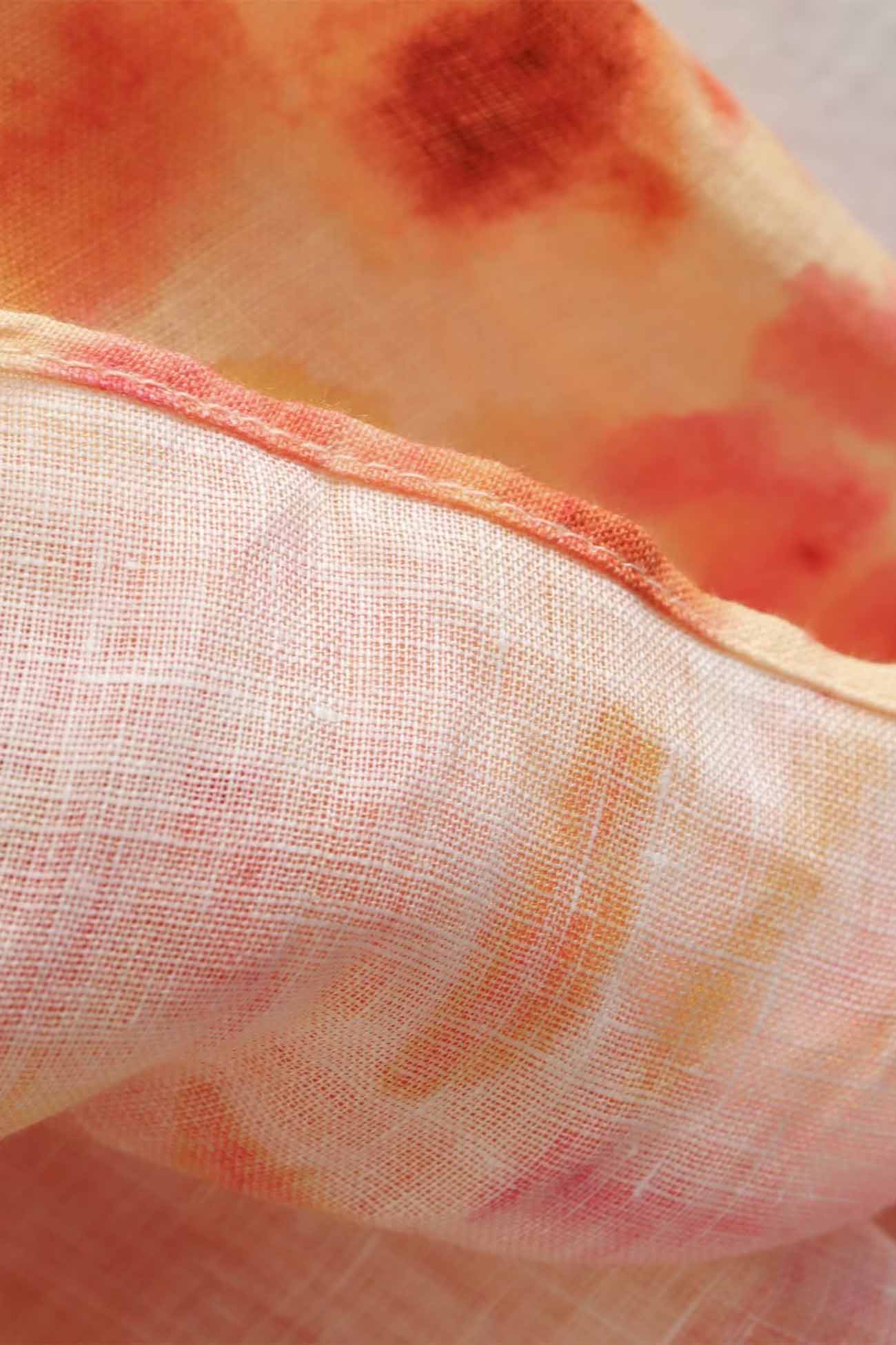 Női nyári ruha Eris – fodros ruha fűzőkkel, kivágott részletekkel és virágmintával