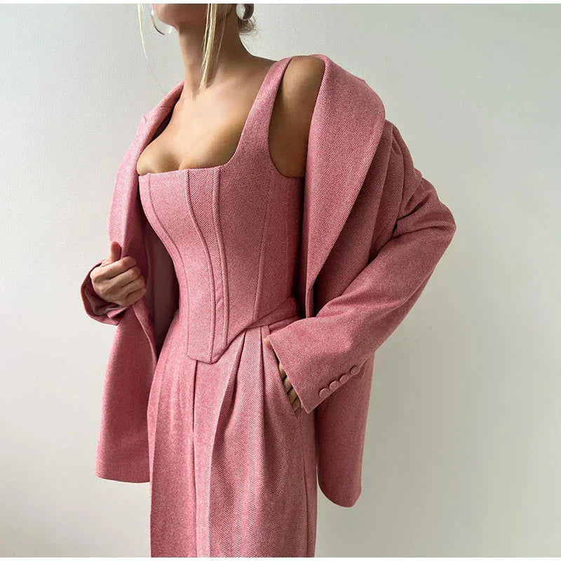 Sophie – Ensemble Kvinde Tre Dele: Elegant Blazer, Struktureret Korset & Bukser med Høj Talje til et Business Chic Look