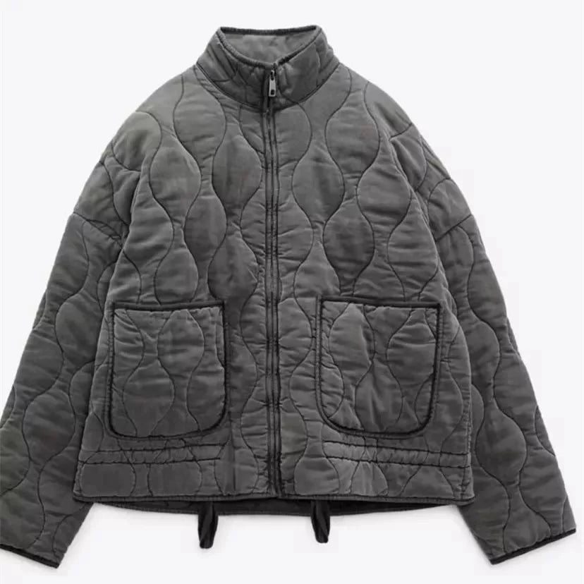 Hershey Gewatteerd Damesvest – Warm en Licht met Voorrits & Verstelbare Taille