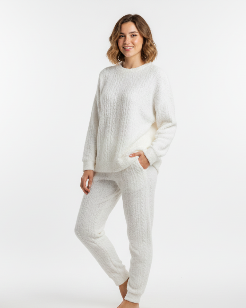 Conjunto de Roupa de Descanso Lunie para Mulher – Pijama de Pêlo Polar Dois Peças Quente e Confortável