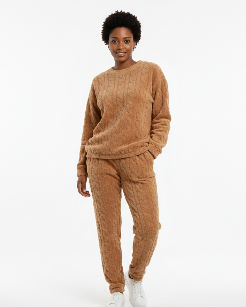 Conjunto de Roupa de Descanso Lunie para Mulher – Pijama de Pêlo Polar Dois Peças Quente e Confortável