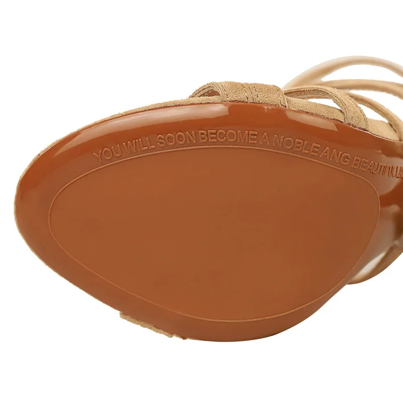 Natalie Sandaler med Hæl for Dame – Elegante Gladiatorhæl med Åpen Tå og Moderne Stil