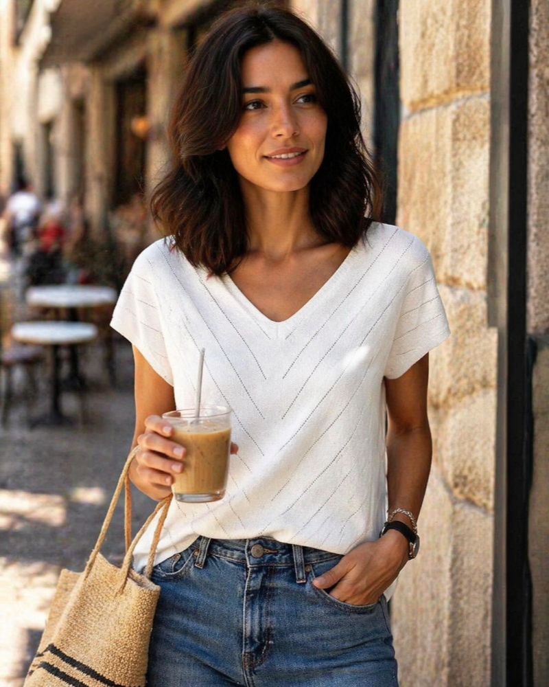 Orina Top Femme – Lagani pulover s kratkim rukavima, V-izrez, elegantan i poslovni casual stil