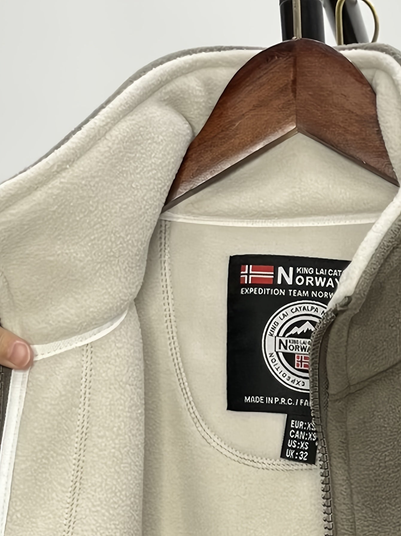 Julius Veste Πολαίρ Εξωτερικού Χώρου Ανδρική – Απαλή, Ζεστή & Ελαφριά με Προστατευτικό Γιακά