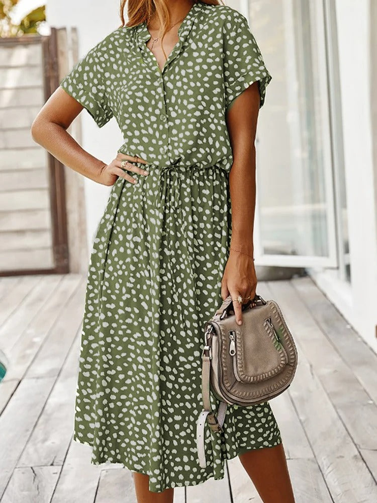 Ulvienne sommerkjole til kvinder – midi-kjole med korte ærmer, bælte i taljen og trendy print