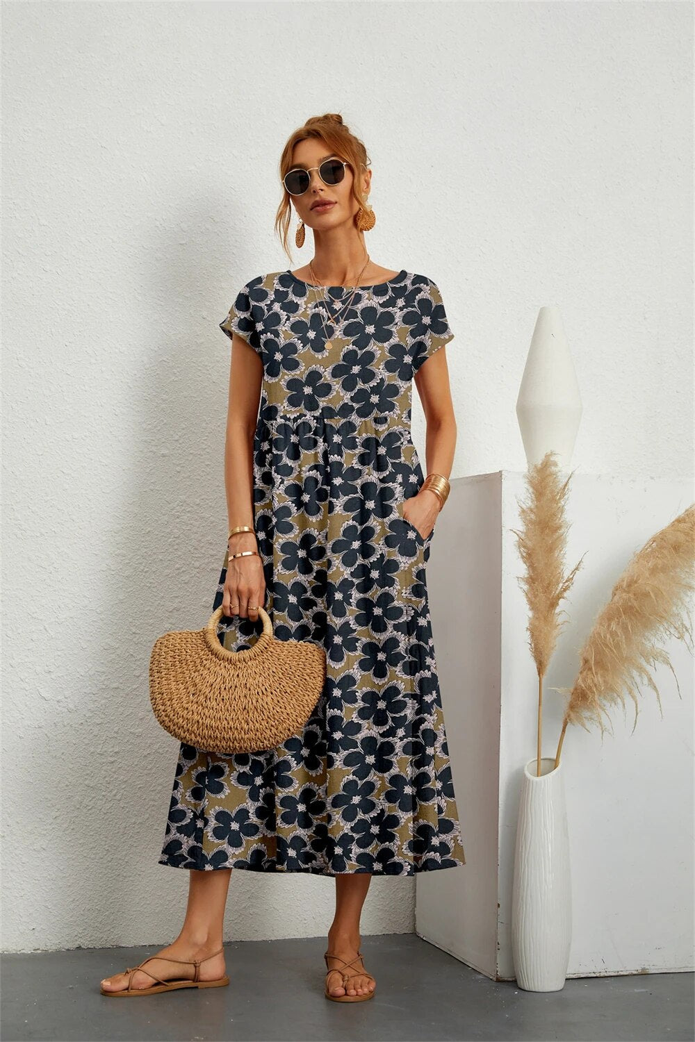 Henrielle Robe Midi Femme – Elegant blomsterprint, korte ærmer & behageligt snit