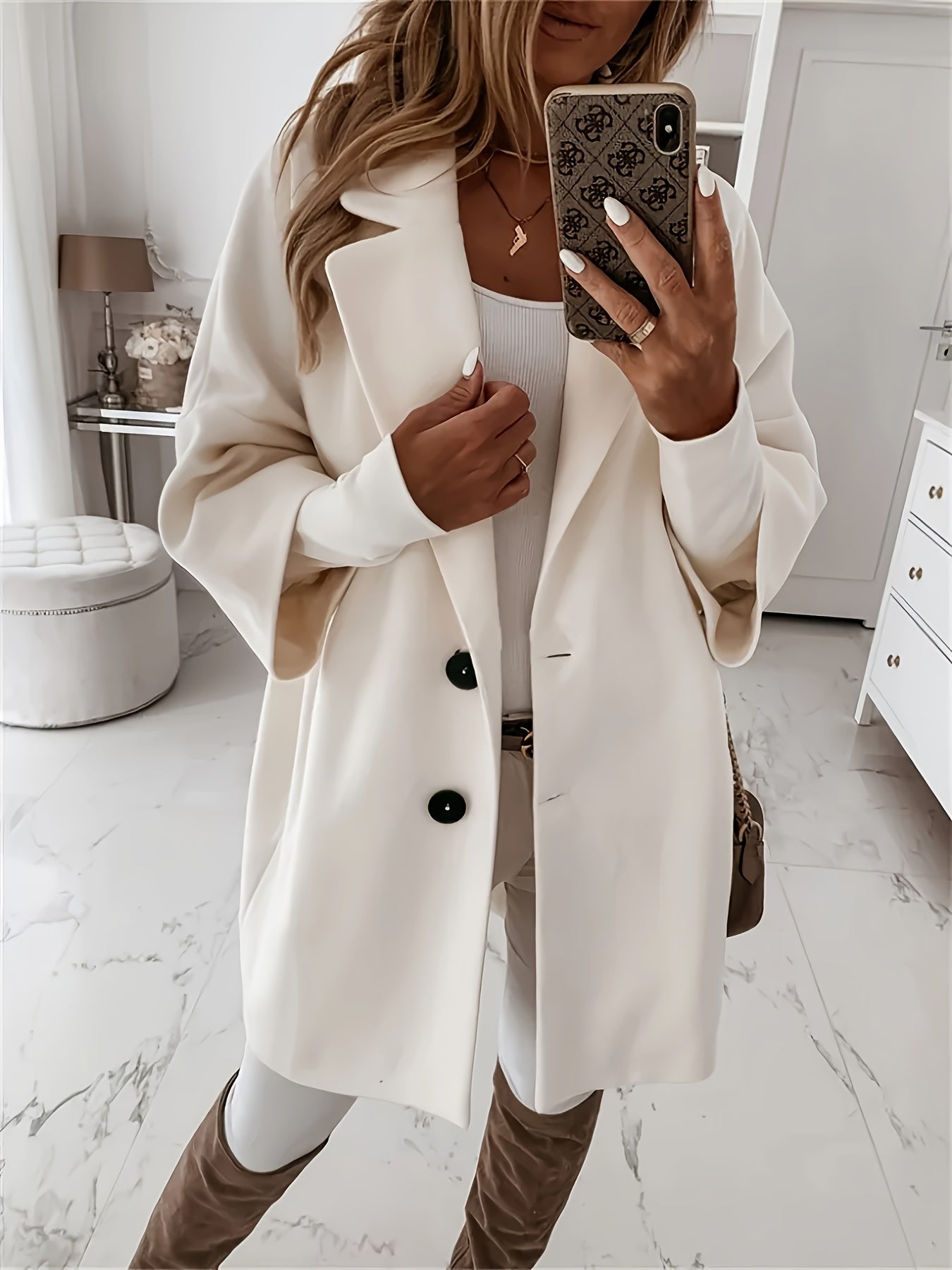 Vivienne Manteau Femme Abricot – Coupe Élégante et Décontractée avec Col à Revers Classique & Boutons Noirs