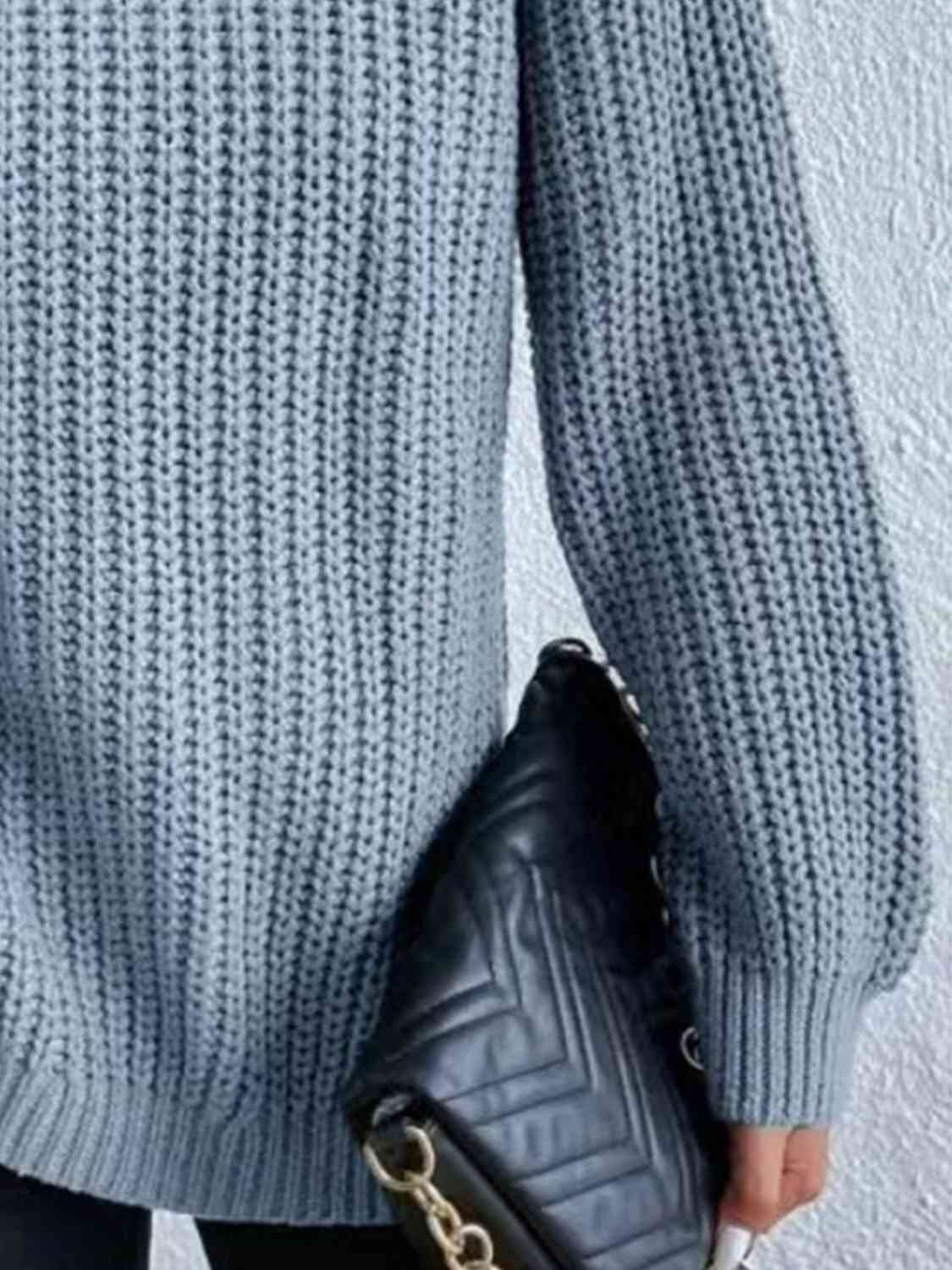 Angela Pull Femme – Pletený rolák s bočním rozparkem, elegantní pro podzim/zimu