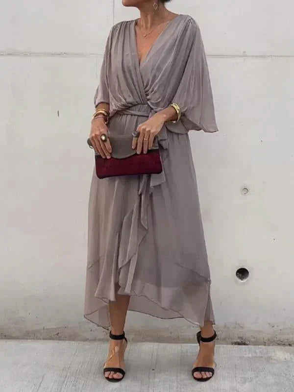 Abigail Robe Femme – Elegant og alsidig kjole med stilfulde detaljer til arbejde & weekend