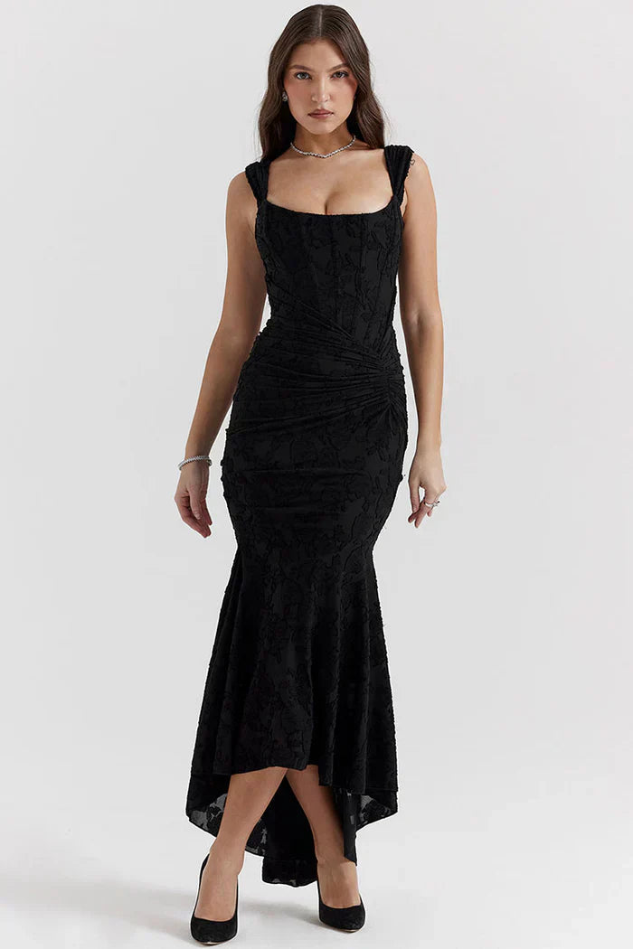 Denisse Robe Longue Elegant – Flatterende pasform & luksuriøst stof til et raffineret feminint look