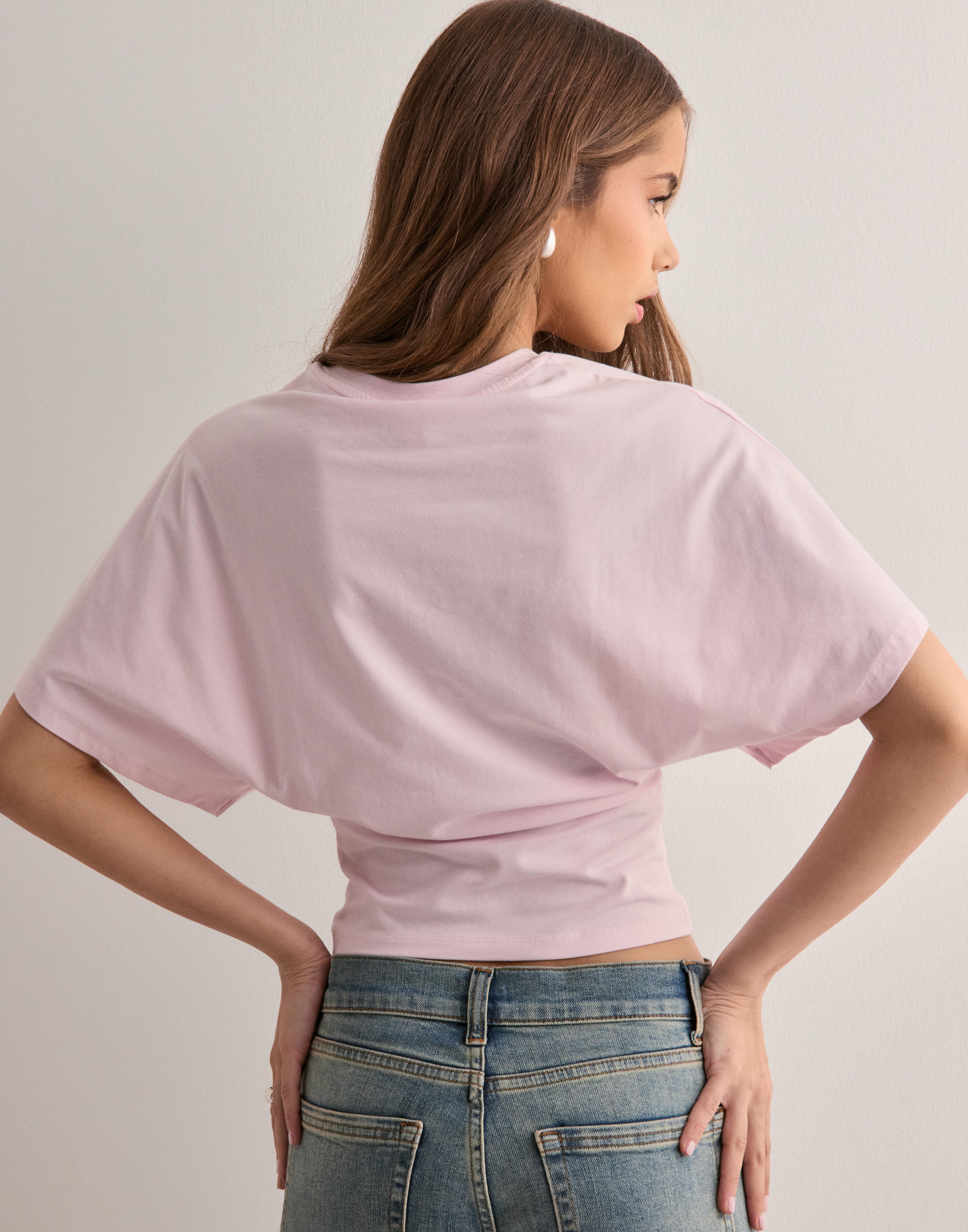 Isabelle Camiseta Femme – Camiseta Elegante con Mangas Acampanadas y Corte Entallado Favorecedor