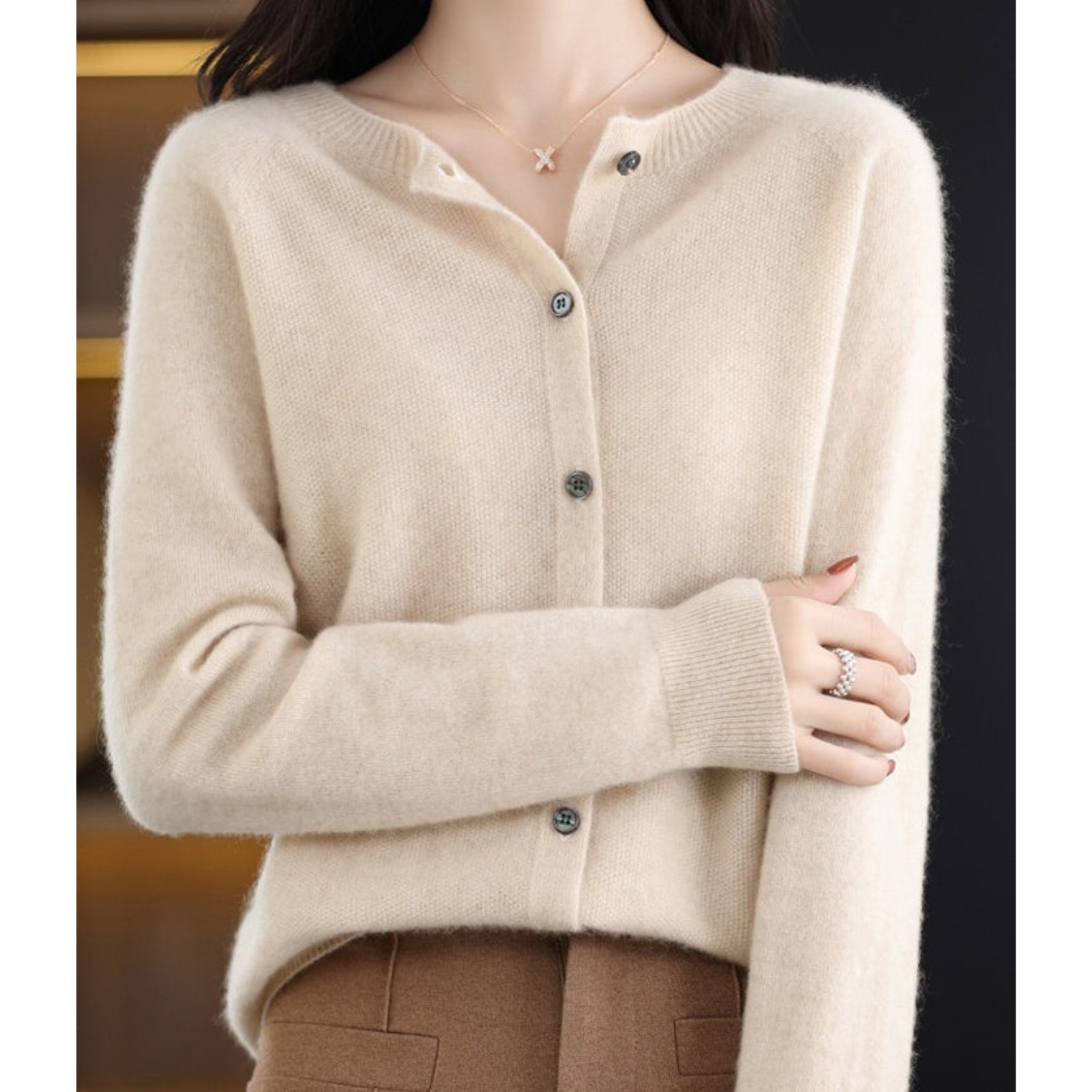 Mercy Cardigan Femme – Elegant Cardigan in Merino Wool & Soft Cashmere with Round Neck