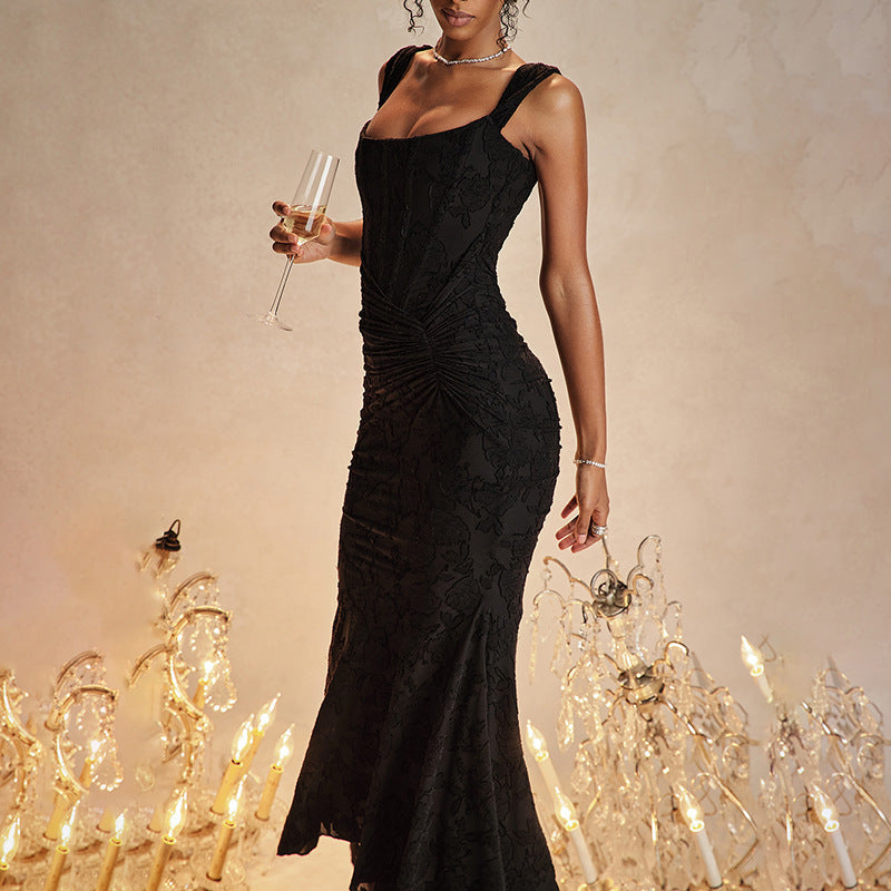 Denisse Robe Longue Elegant – Flatterende pasform & luksuriøst stof til et raffineret feminint look