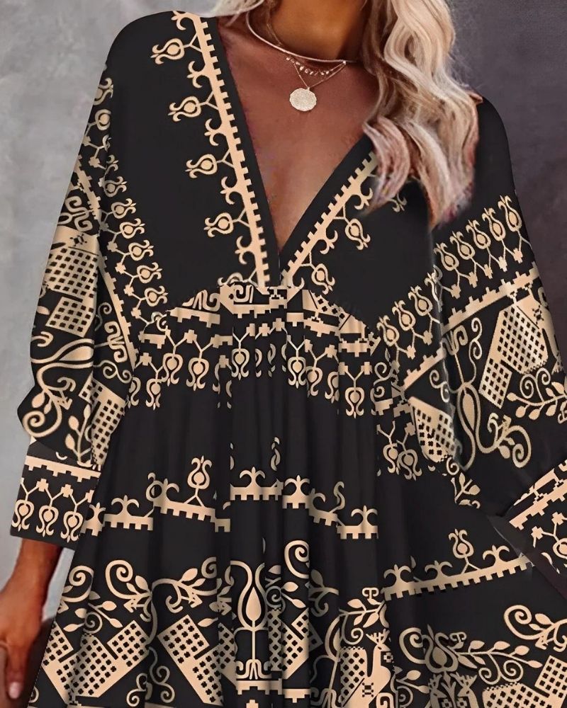Zomerse jurk voor dames Ava – lichte mini-jurk met V-hals, driekwart mouwen & bohemien printdetail