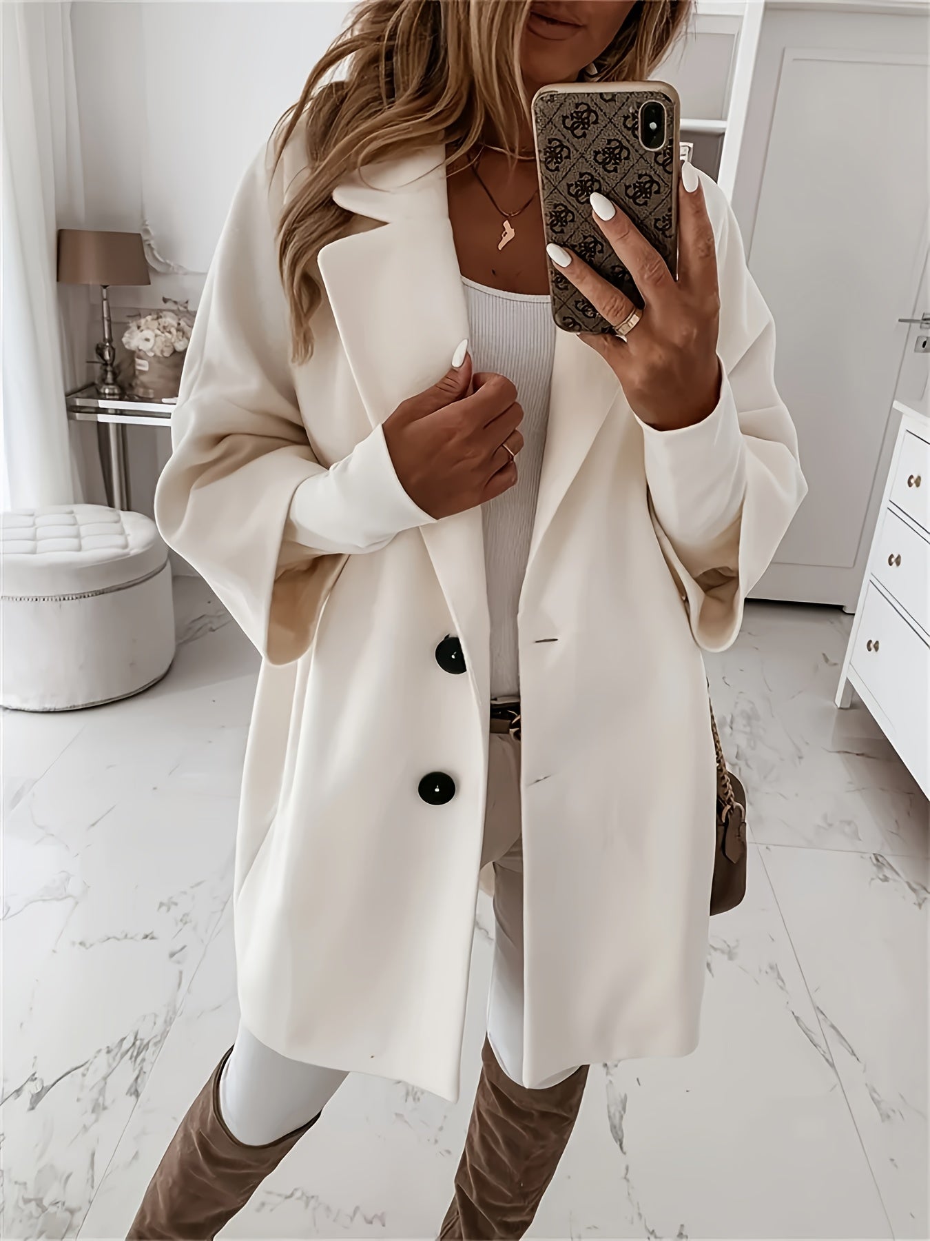 Vivienne Manteau Femme Abricot – Coupe Élégante et Décontractée avec Col à Revers Classique & Boutons Noirs
