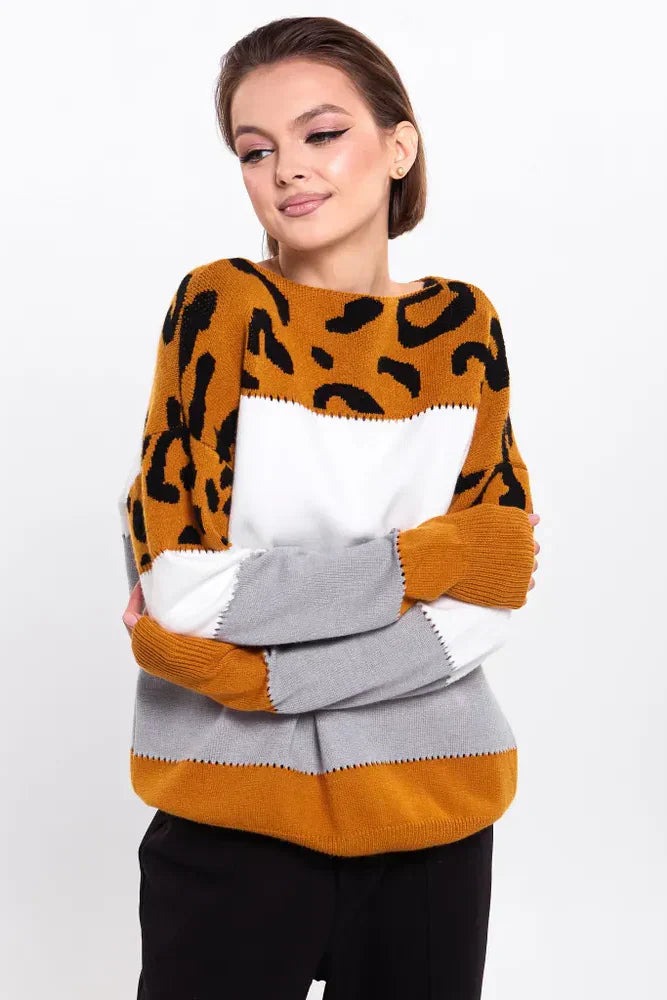 Sweter damski Alianna – szykowny polar z nadrukiem w panterkę, miękki i wygodny na co dzień