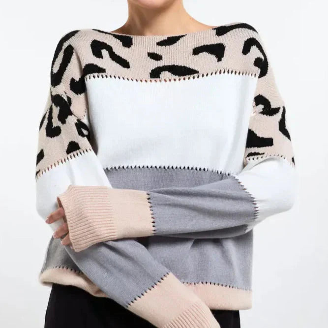 Sweter damski Alianna – szykowny polar z nadrukiem w panterkę, miękki i wygodny na co dzień