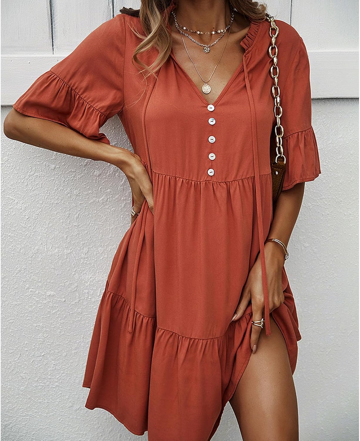 Rochie Léa pentru femei – Rochie mini cu volane, decolteu în V cu nod, mâneci scurte, elegantă, de vară