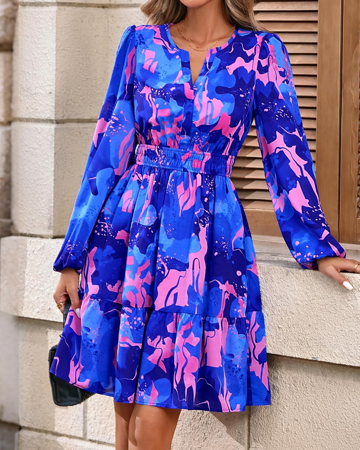Adela Robe Courte Bohème Femme – Robe Fleurie Col V, Manches Longues & Taille Élastique