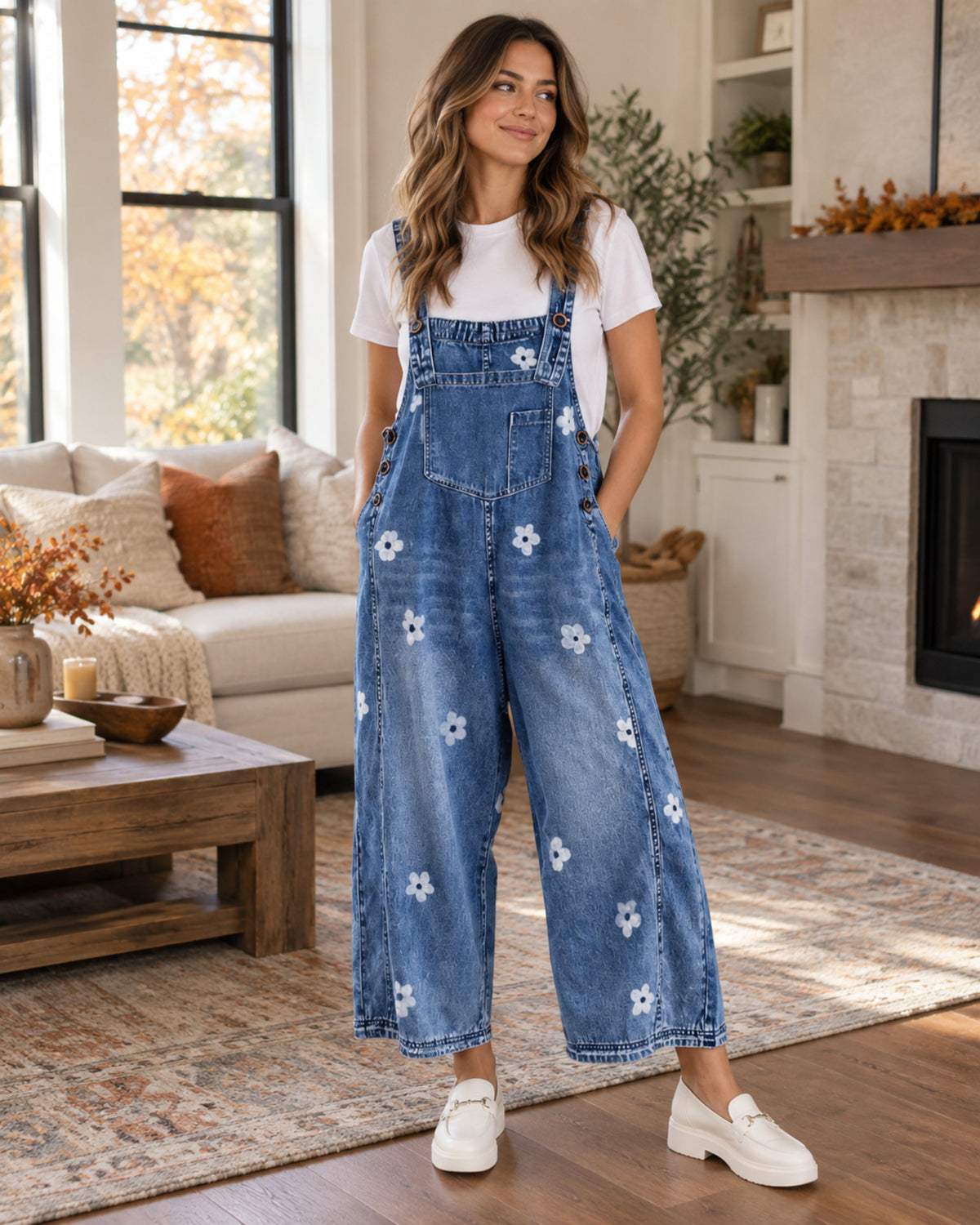 Elara Salopette en Jean Fleurie Femme – Coupe Large, Bretelles Réglables & Poches