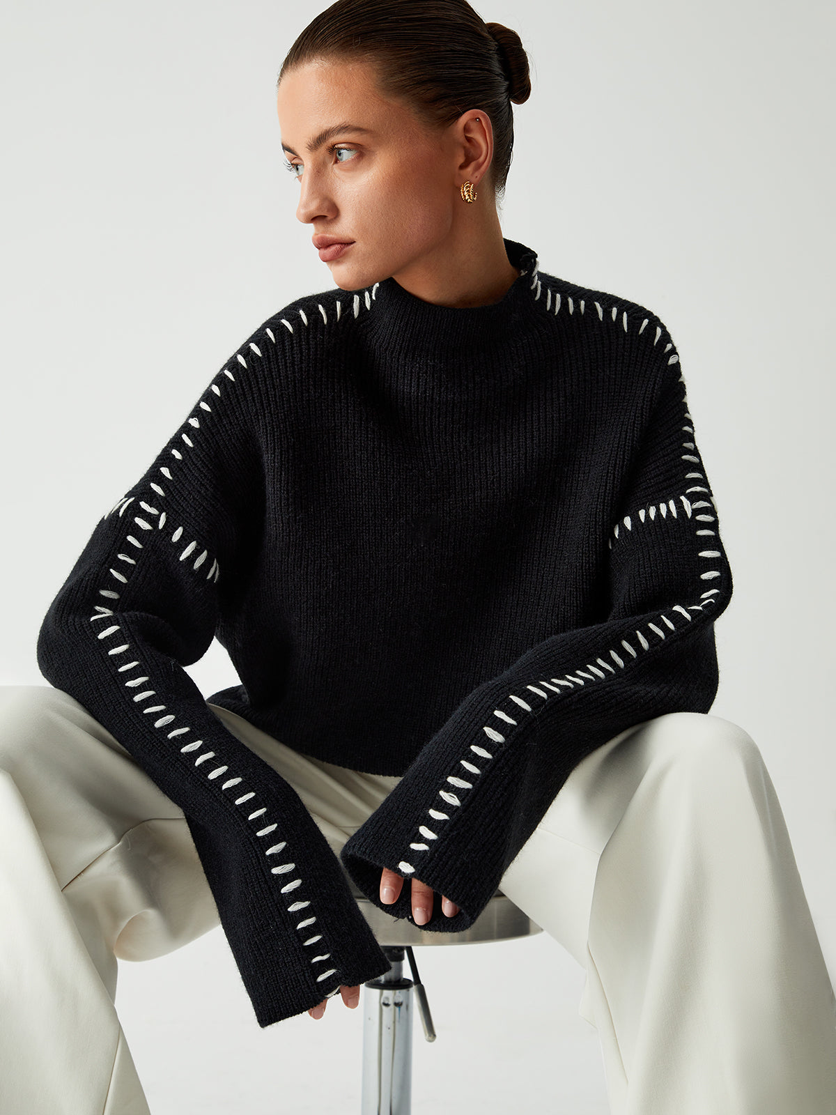 Kayla Genser Dame – Oversized genser med høy hals i myk, chic og komfortabel strikk