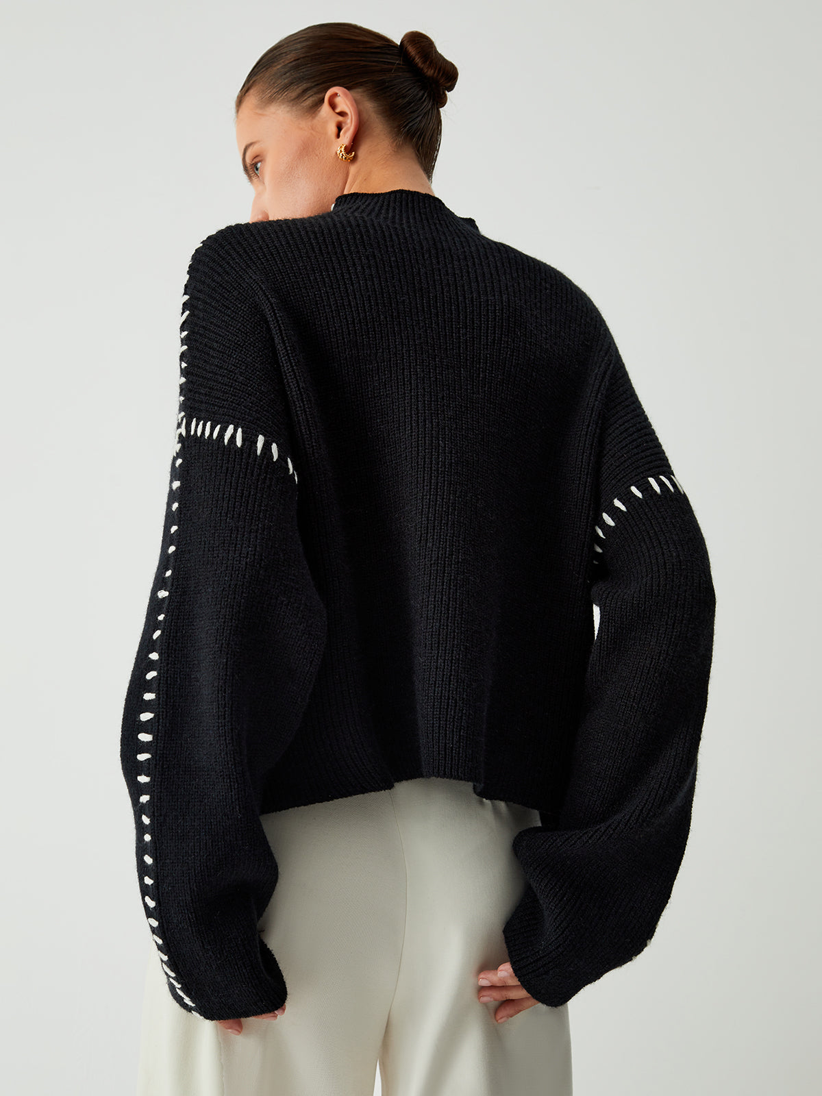 Kayla Genser Dame – Oversized genser med høy hals i myk, chic og komfortabel strikk
