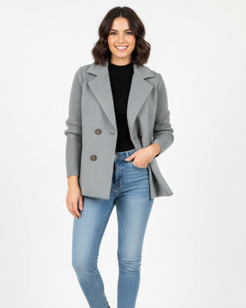 Charina ženski sako od trikotaže – dvoredno kopčanje s reverom i dugim rukavima