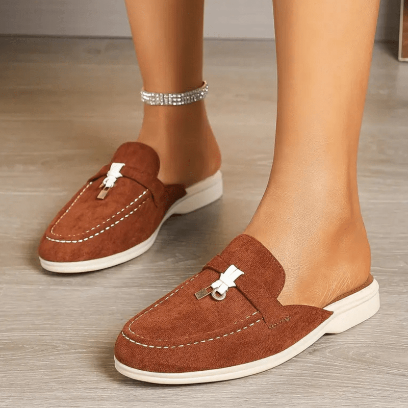 Maris Mokasiner Dame – Sommermules med Semsket Effekt med Duskdetalj og Kontrastsying